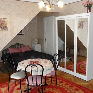 Garibaldi 5 & Apartmán Budapešť