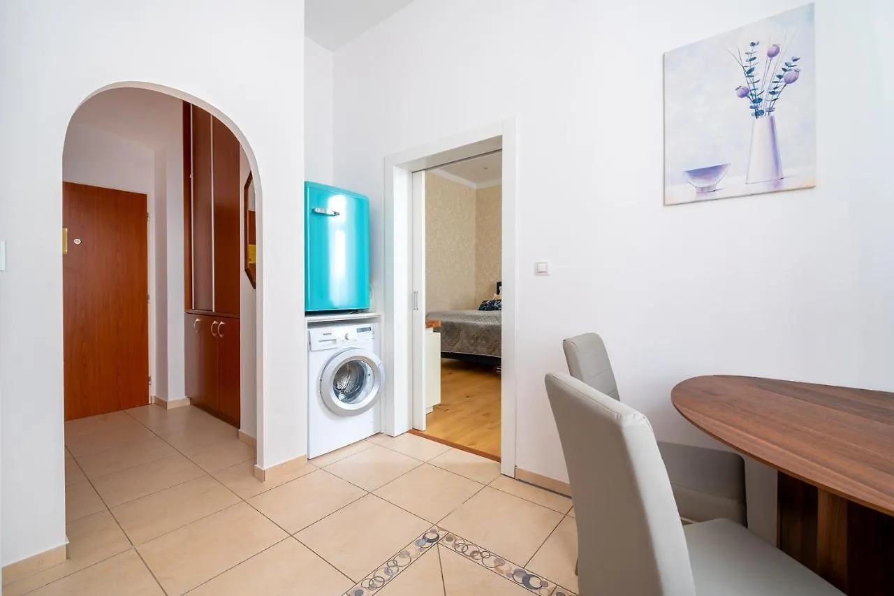 קרלובי וארי Apartment Amelie